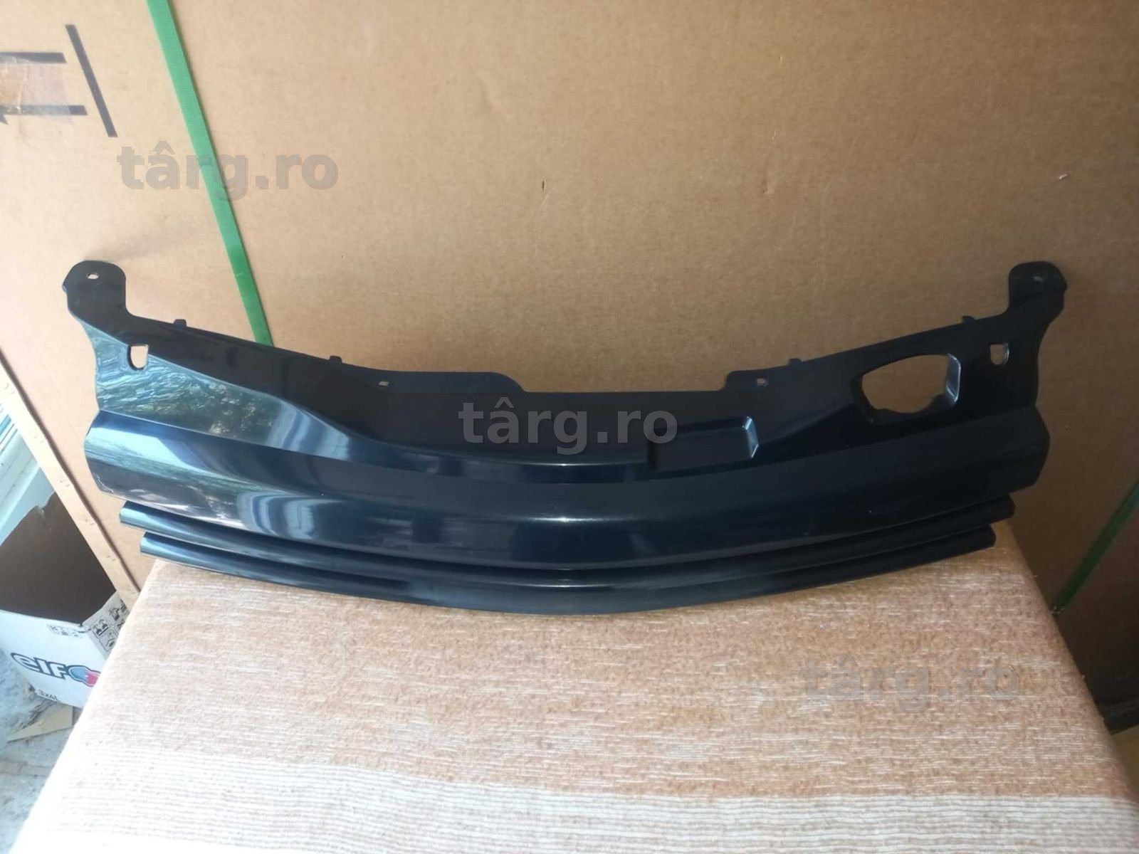Grila neagra fara semn Opel Astra H 5usi Non Facelift -OUTLET