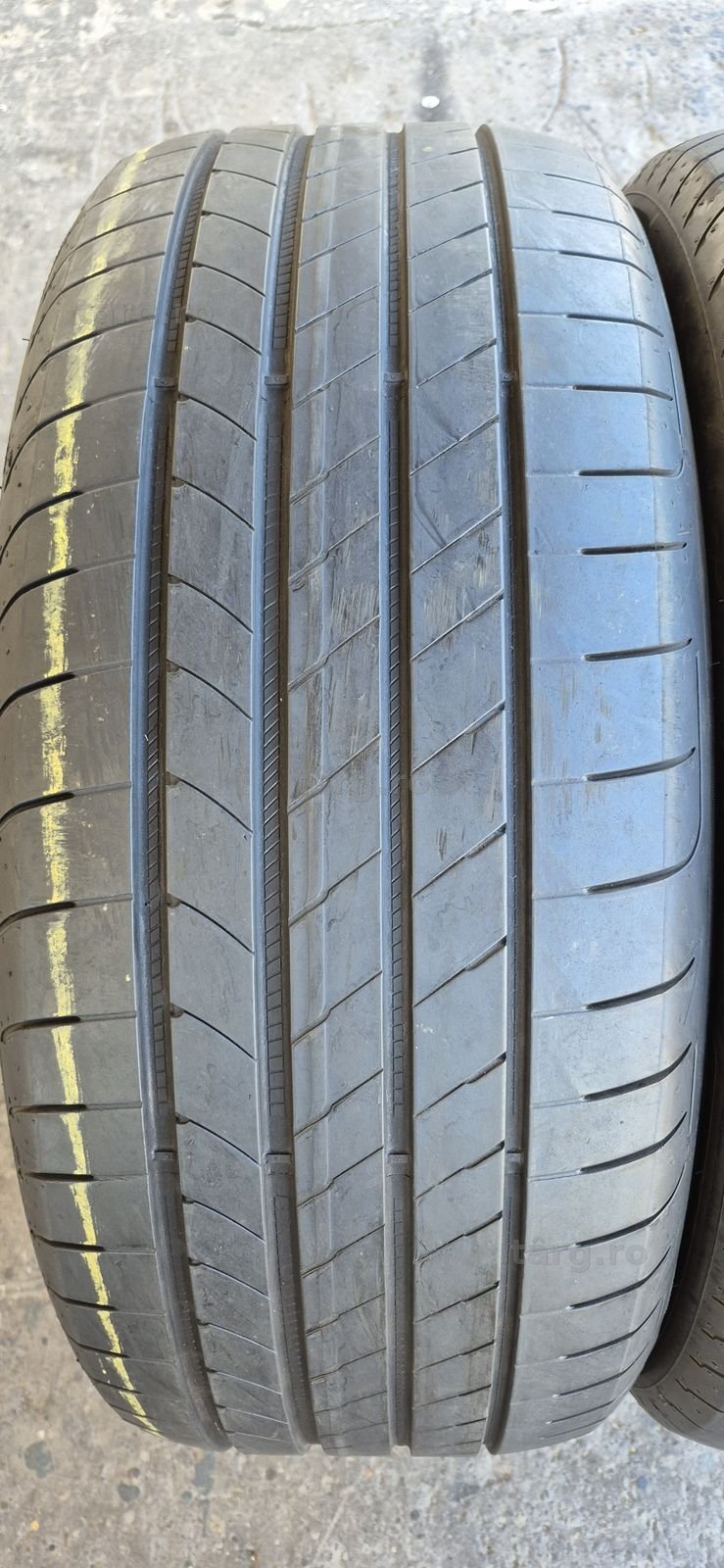 2 anvelope vara Goodyear 265/45/21.Pretul este pe bucata. 2