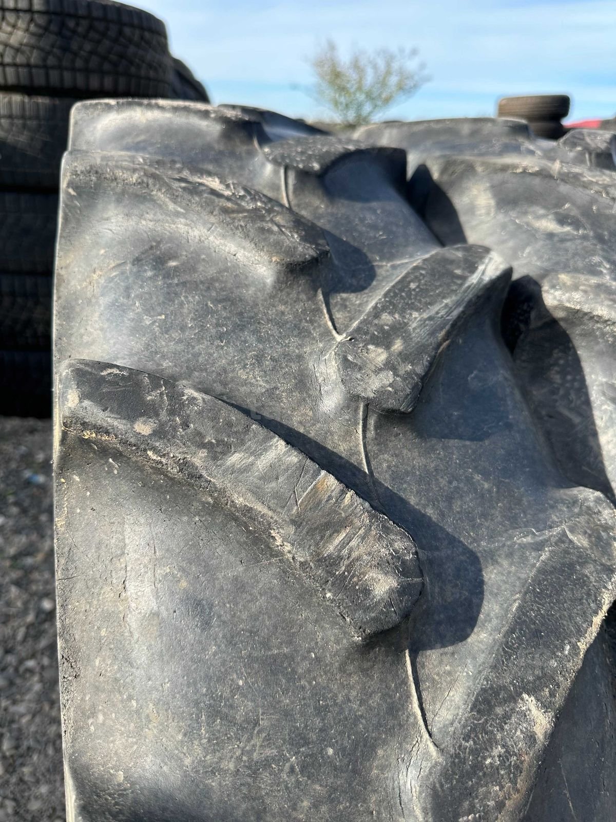 Anvelope sh 270/80 R32 4