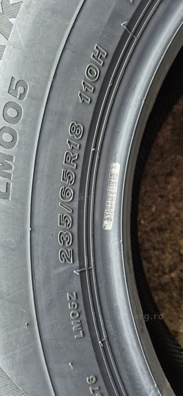 4 anvelope iarna Bridgestone 235/65/18.Pretul este pe bucata. 6