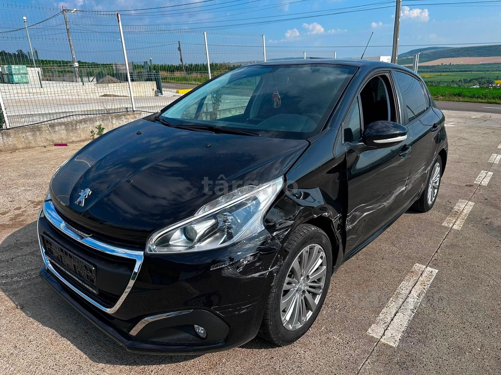 Dezmembrez Peugeot 208 2 negru 2017 1.6 hdi BHY BH02 115.000 km volan stanga
