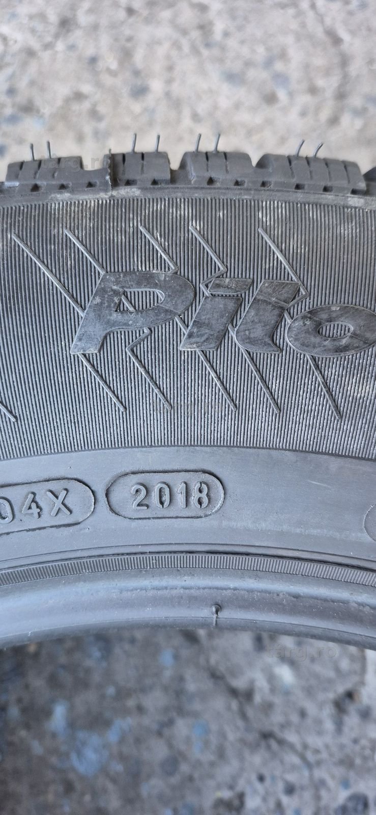 2 anvelope iarna ca si noi  Michelin,245/55/17.Pretul  este pe bucata 7
