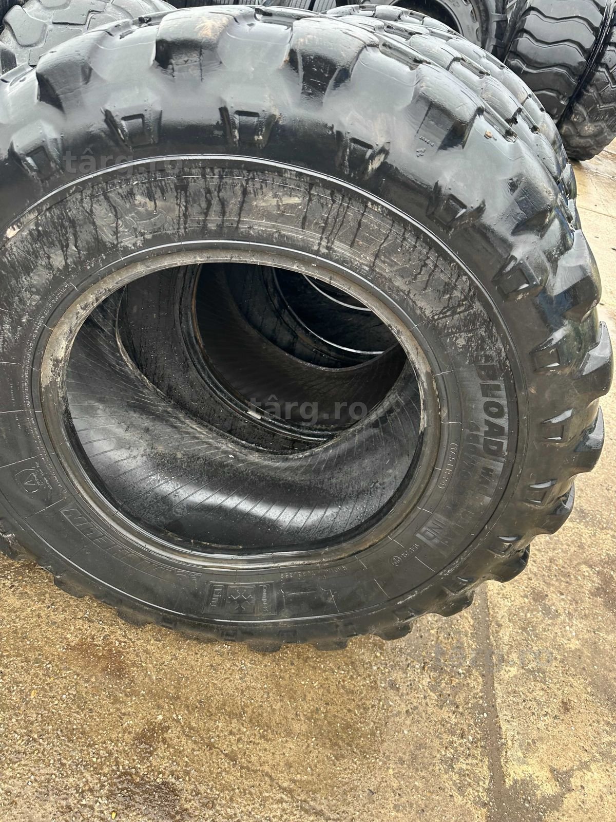 17.5  R24 Michelin 3