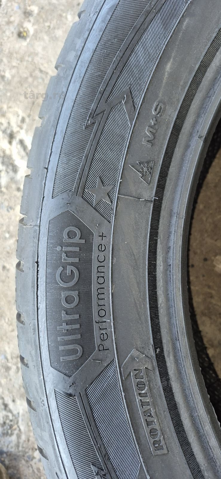 2 anvelope iarna Goodyear 255/50/21,dot 2022.Pretul este pe bucata. 4