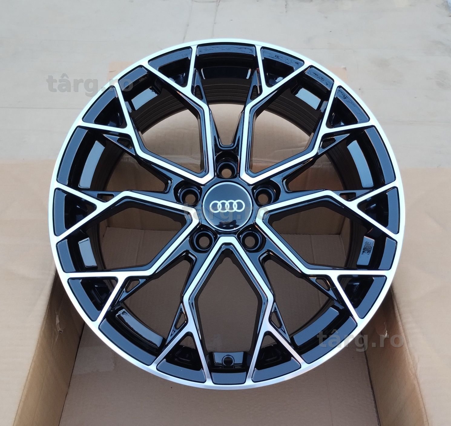 Jante 17 Audi A3 A4 A6 A8 sau Audi Q2 Q3 Q5
Prindere 5 x 112 x 66.6