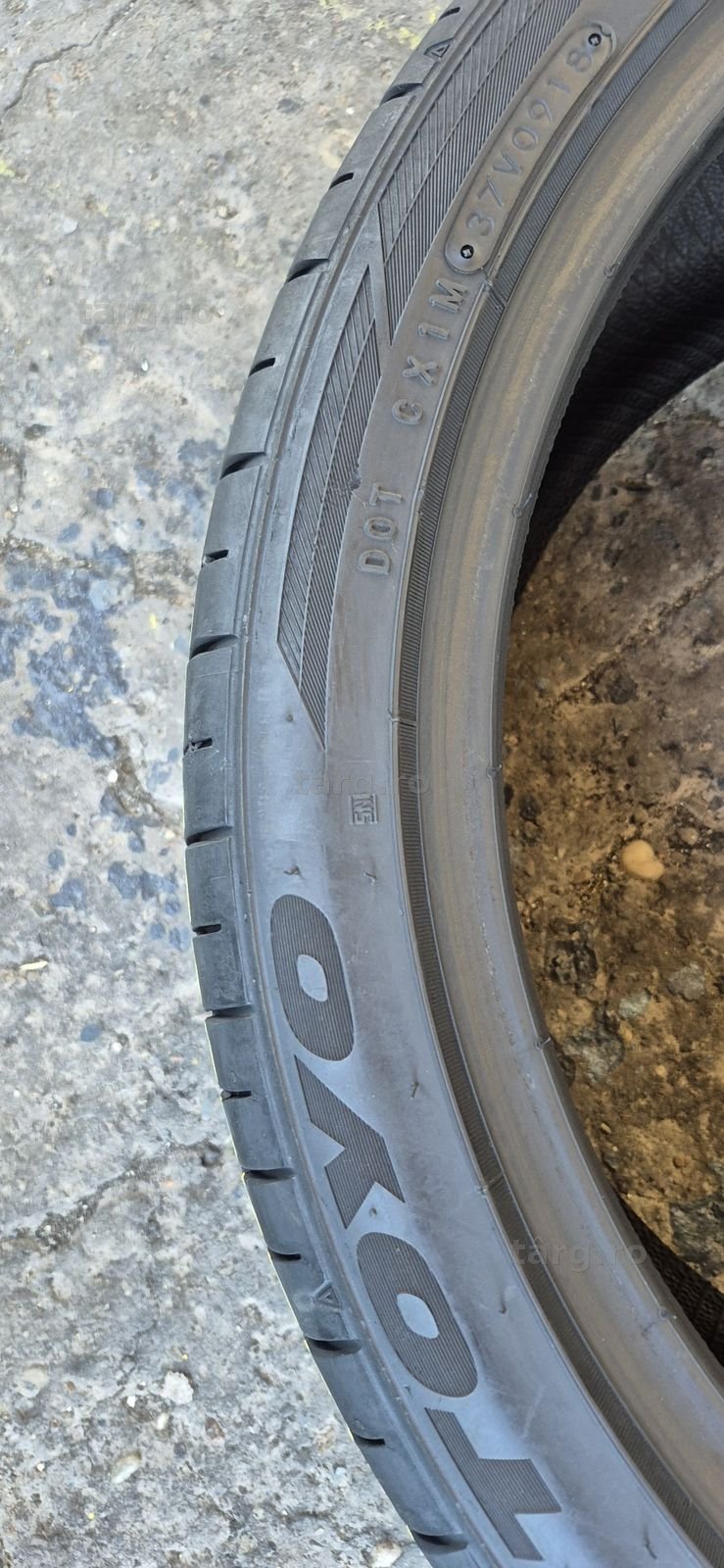 4 anvelope vara,fata Kumho 245/40/20,spate Toyo 275/35/20.Pretul este pe bucata. 6