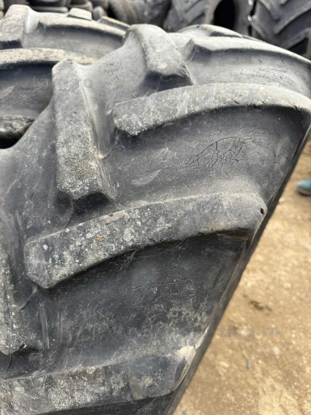 Anvelope 375/70 R20 4