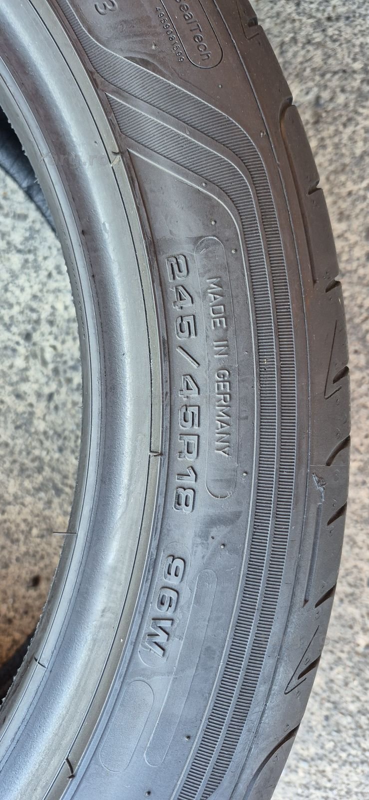4 anvelope vara Goodyear,fata 245/45/18,spate 275/40/18.Pretul este pe bucata. 6