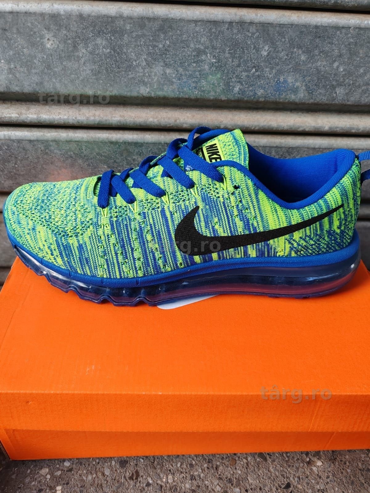Nike flyknit max  crimson bright 3