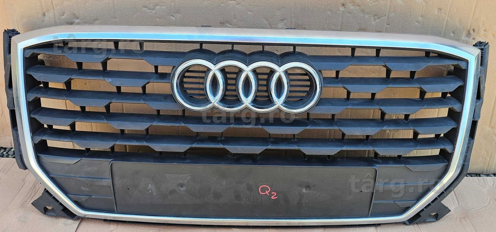 Grila radiator Audi Q2 2016 / 2017 / 2018 2019