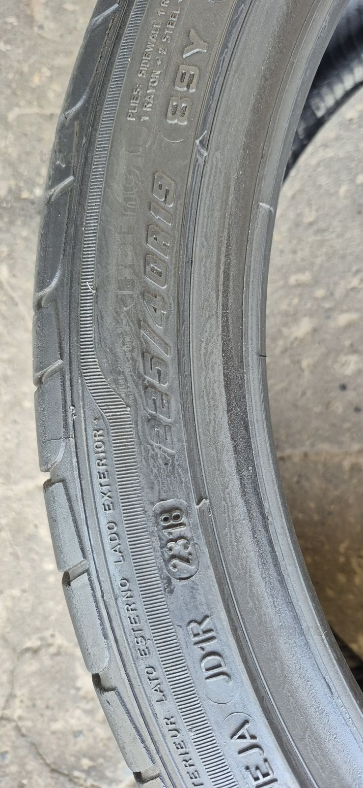 4 anvelope vara runflat 10%uzura, Goodyear,fata 225/40/19,spate 255/35/19.Pretul este pe bucata. 5