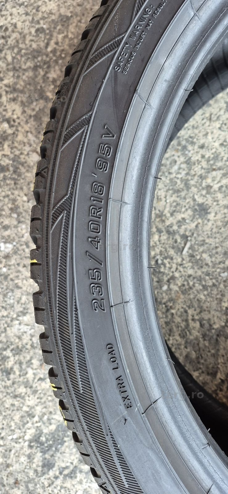 4 anvelope iarna ca si noi Falken 235/40/18.Pretul este pe bucata 6