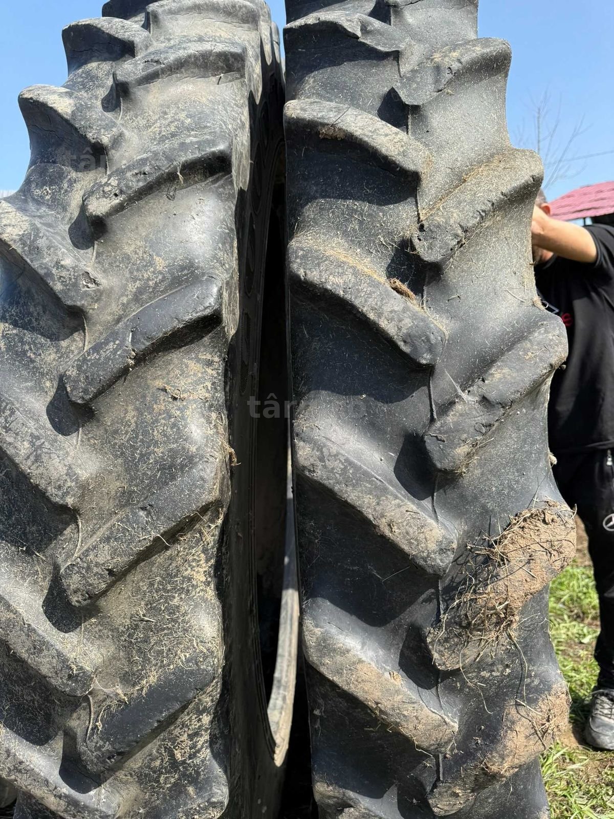 Anvelope 300/105 R54