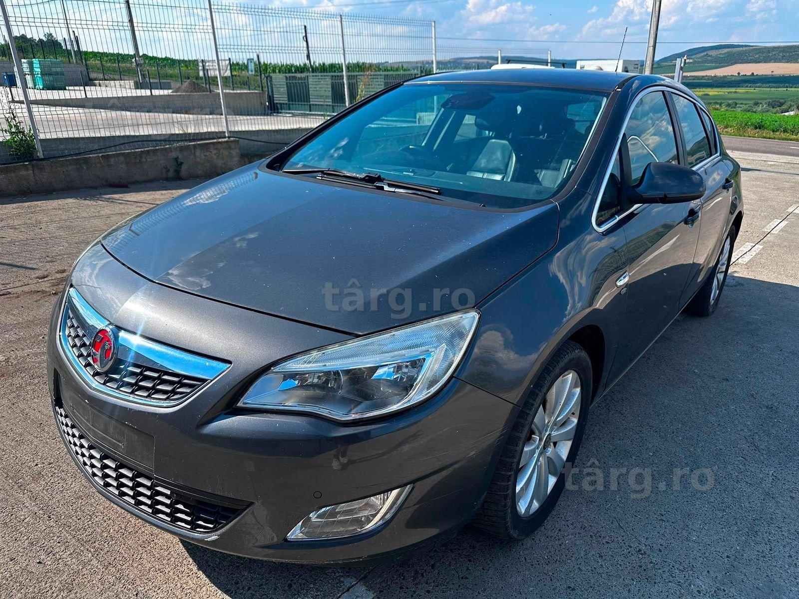 Dezmembrez Opel astra j 2013 1.6 benzina A16XER hatchback Gri - gal z177