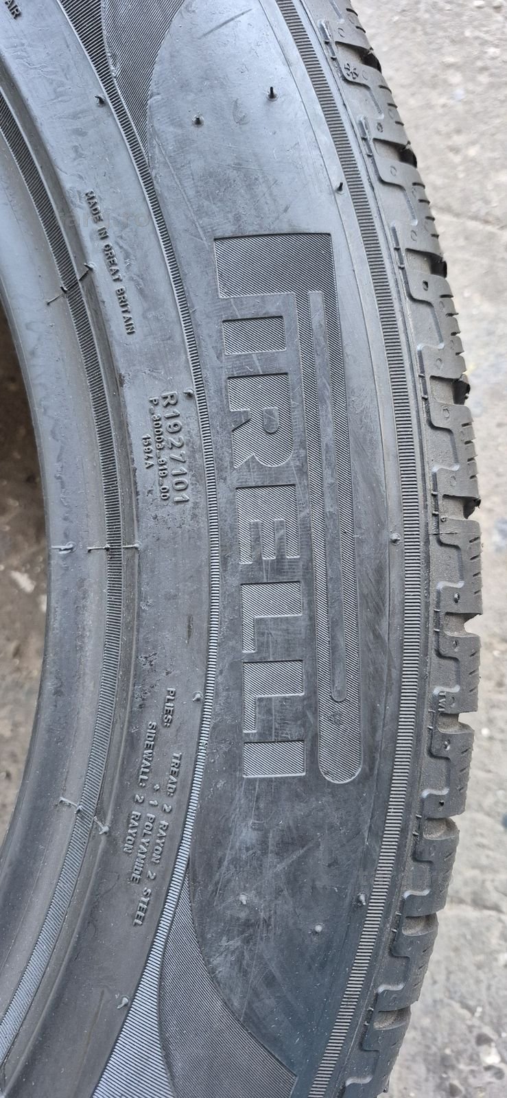 4 anvelope iarna Pirelli 255/55/20.Pretul este pe bucata. 4