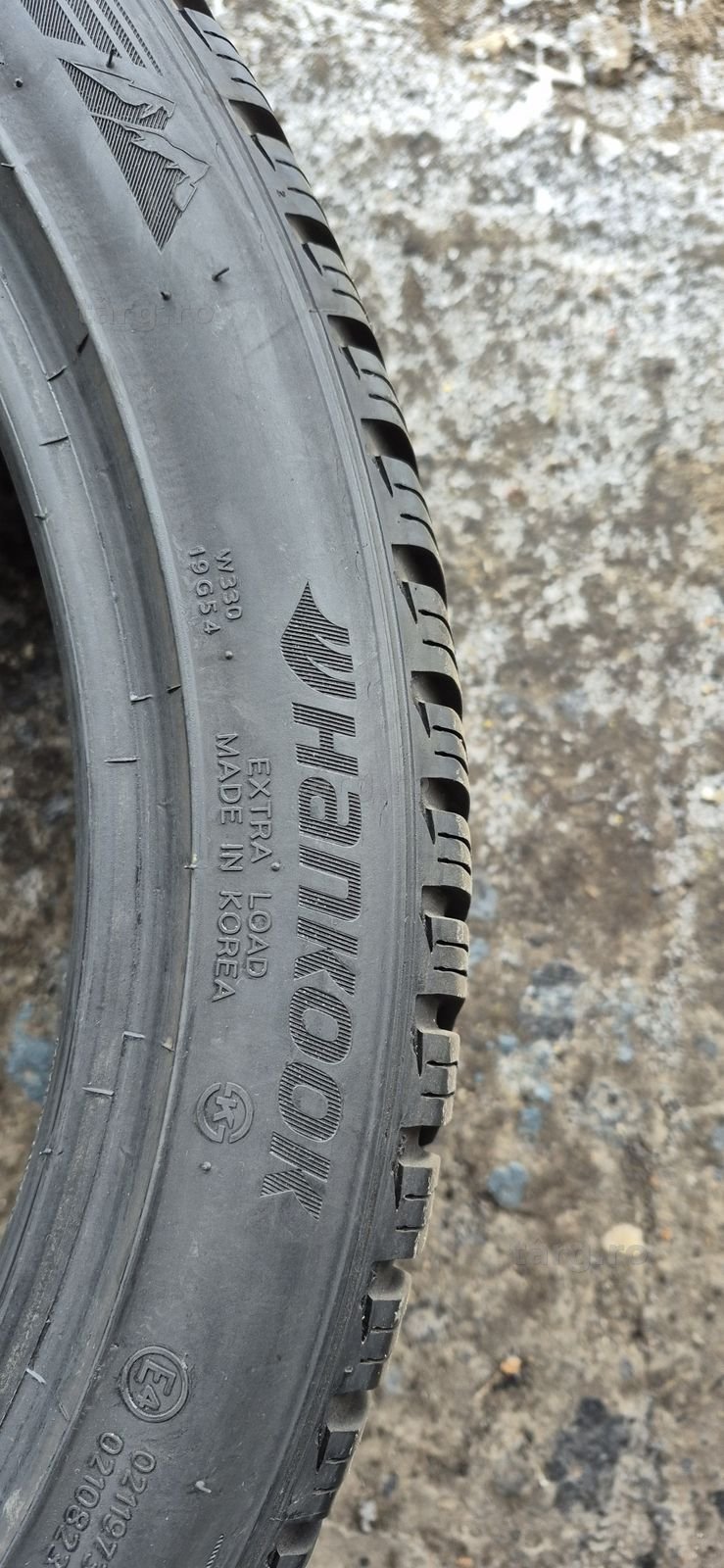 4 anvelope iarna,fata Continental 245/40/19,spate Hankook 275/35/19. 6