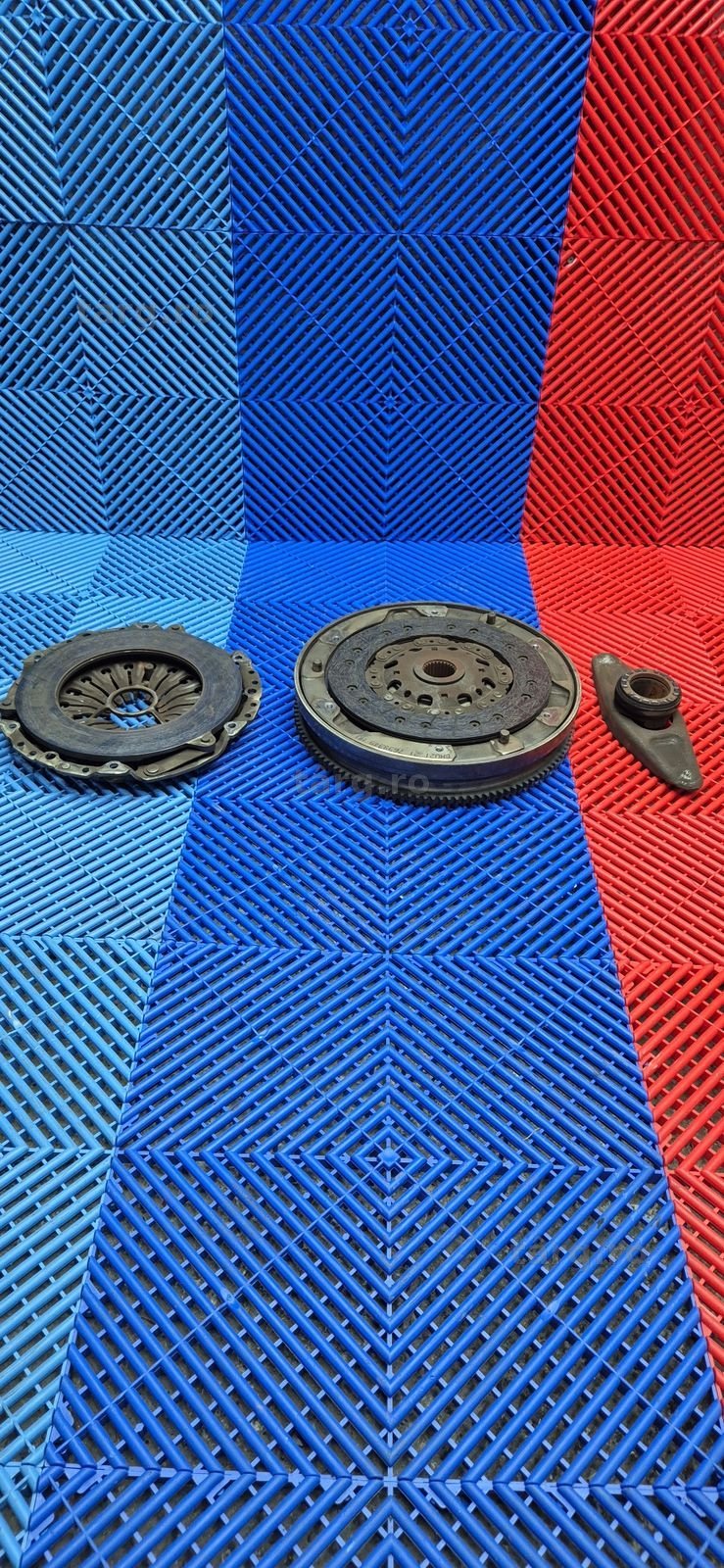 Ambreaj kit ambreaj bmw seria 3 F30 F31 2.0d N47 163cp euro 5 2014