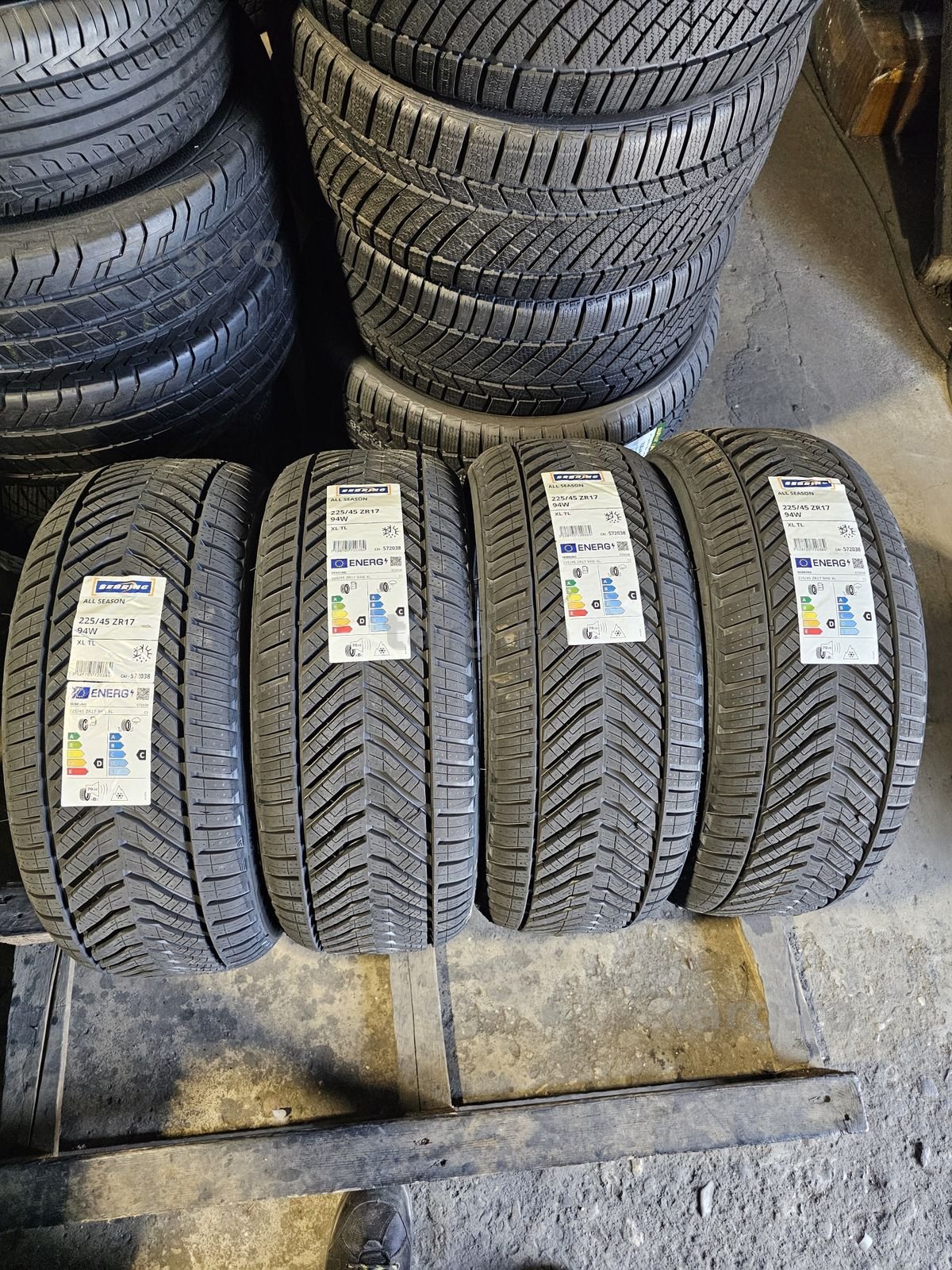 4 anvelope allseason 225 45 17 Sebring 2026