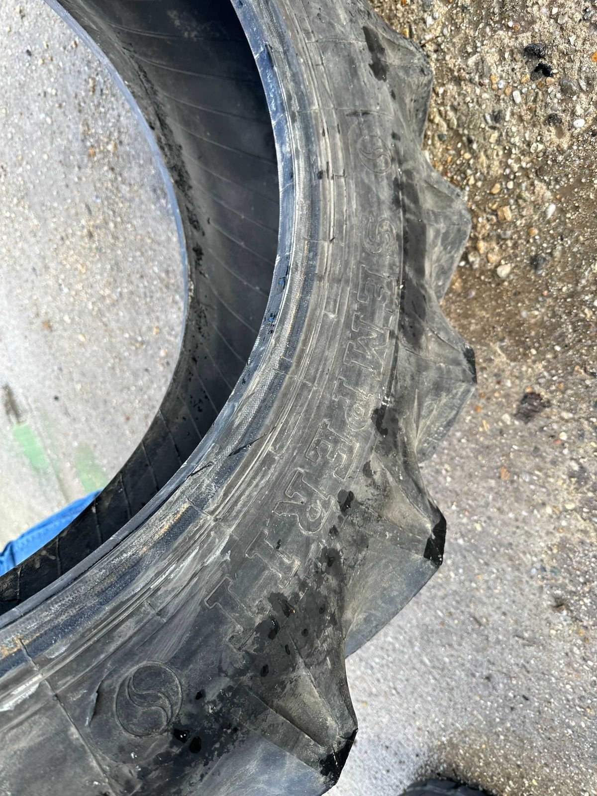 Cauciucuri 12.4 R32 Semperit 4