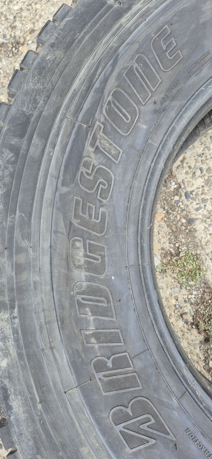12 anvelope M+S  Bridgestone 295/80/22,5.Pretul este pe bucata 4