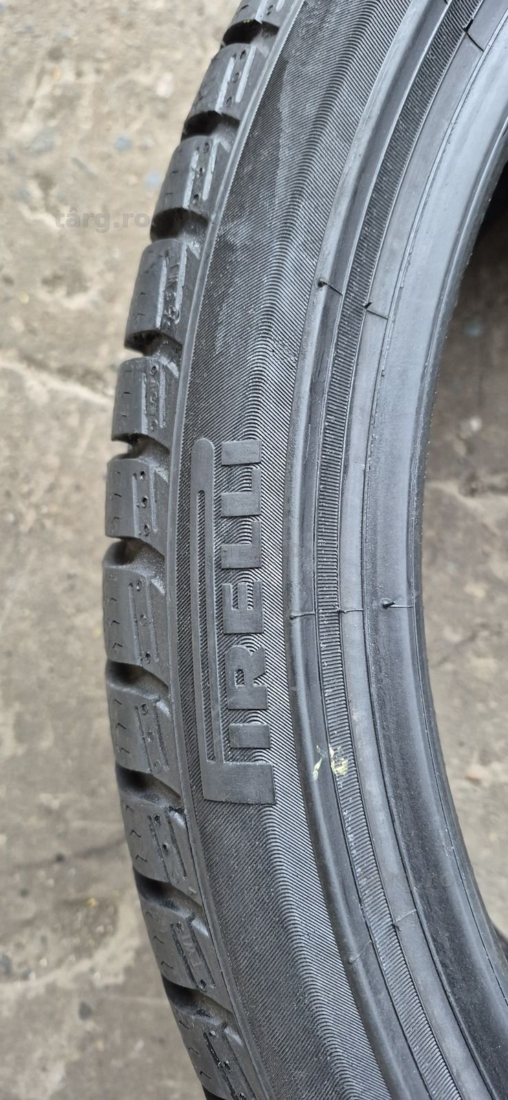 4 anvelope iarna ca noi Pirelli 225/40/19.Pret/bucata. 4