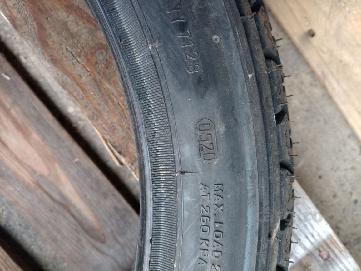 O anvelopa NOUA de fata Metzeler 3.25 R18 dot 0920 4