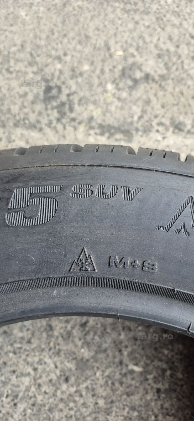 4 anvelope iarna ca si noi Dunlop 235/55/17.Pretul este pe bucata 6