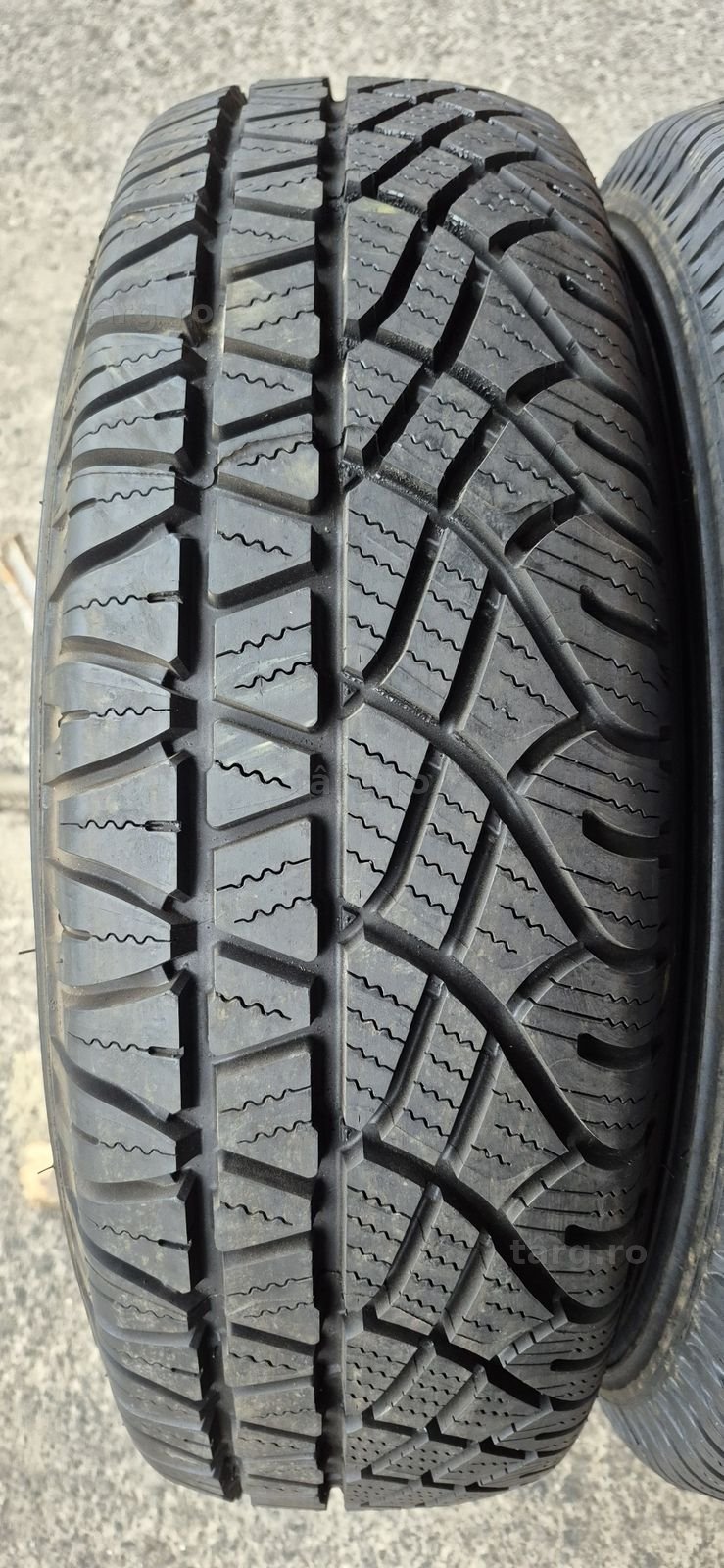 2 anvelope M+S noi Michelin 225/75/15,dot 2019.Pretul este pe bucata. 2