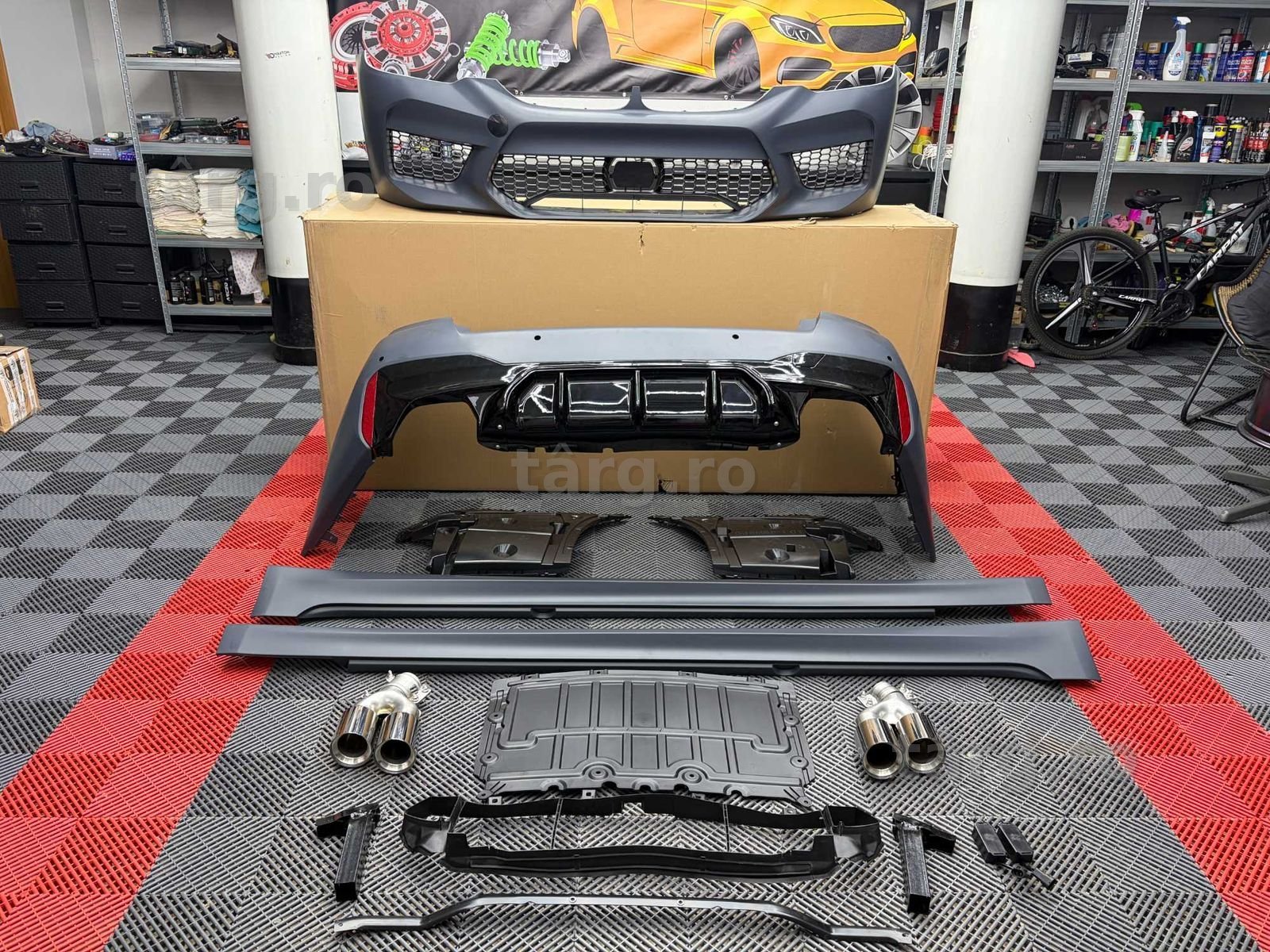Pachet M5 Design Bmw G30 Seria 5 Bara Fata + Spate + Praguri + Ornamente Evacuare