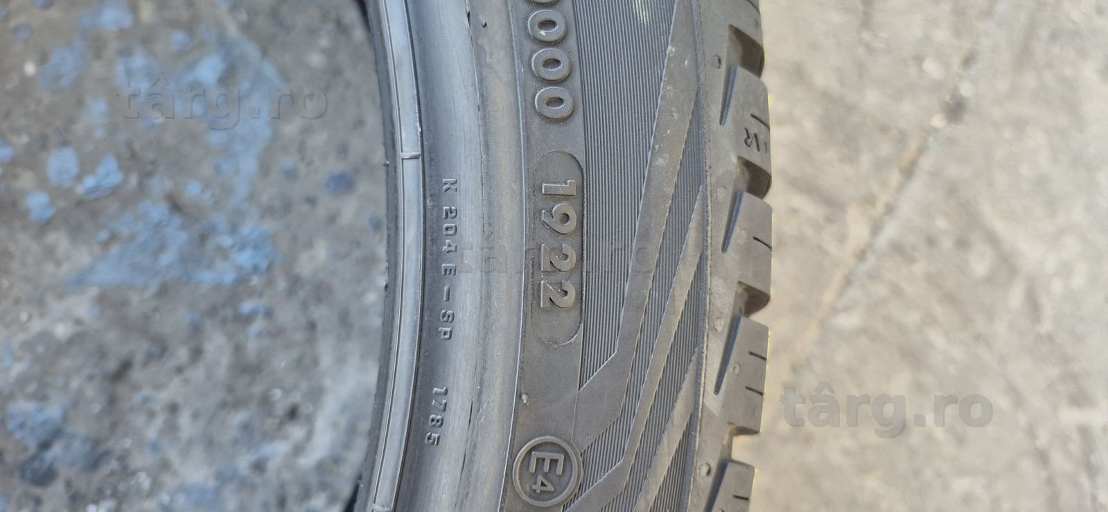 2 anvelope M+S ca noi Vredestein 255/35/20,dot 2022.Pret/buc. 6