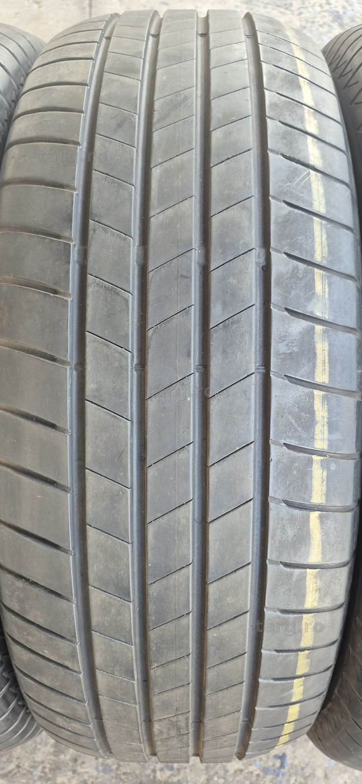 4 anvelope vara Bridgestone 265/65/17,dot 2020.Pretul este pe bucata. 3