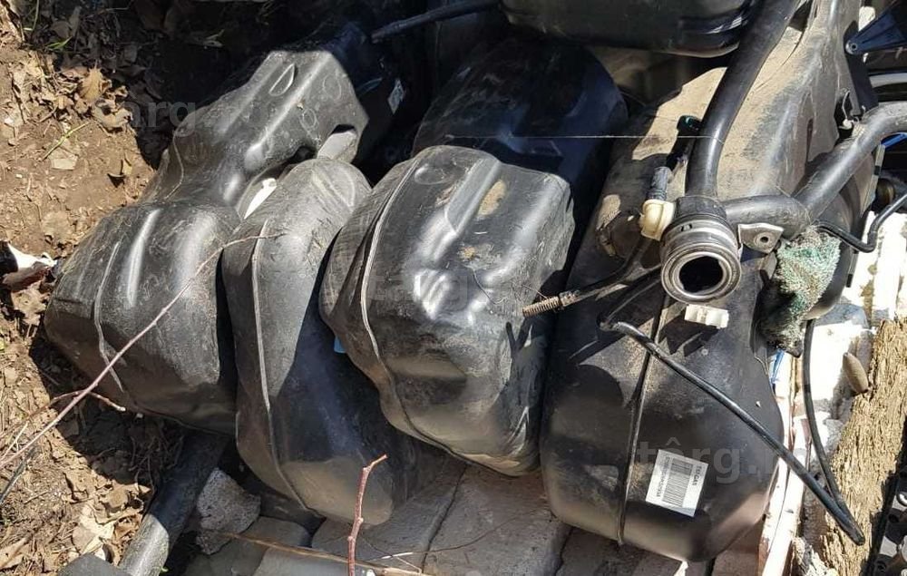 Rezervor pompa motorina BMW E60 E90 E83 E70 F10 F30 Buson Prag Usa BMW E60 E90 E83 E70 F10 F30