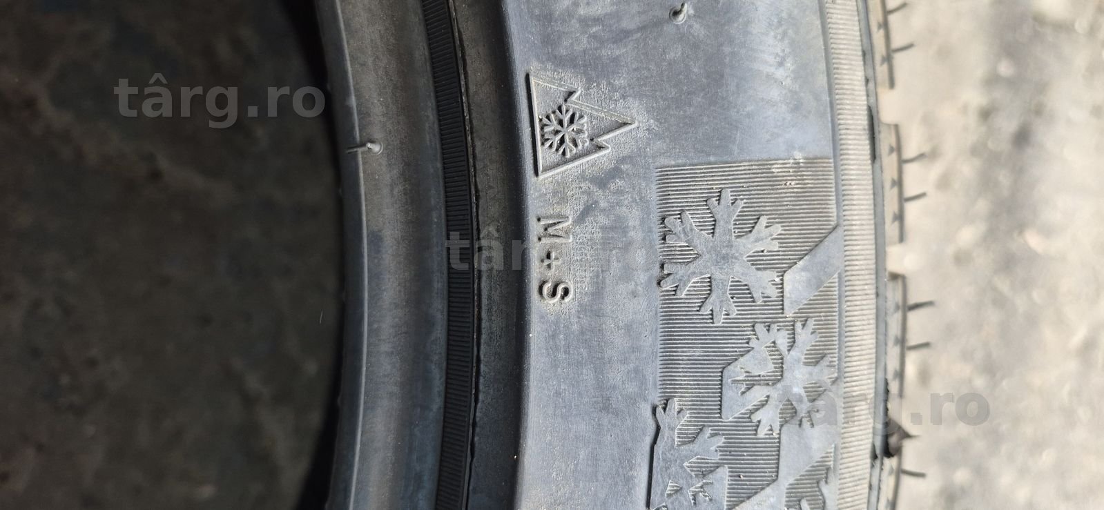 2 anvelope iarna Michelin 265/45/19.Pretul este pe bucata 6