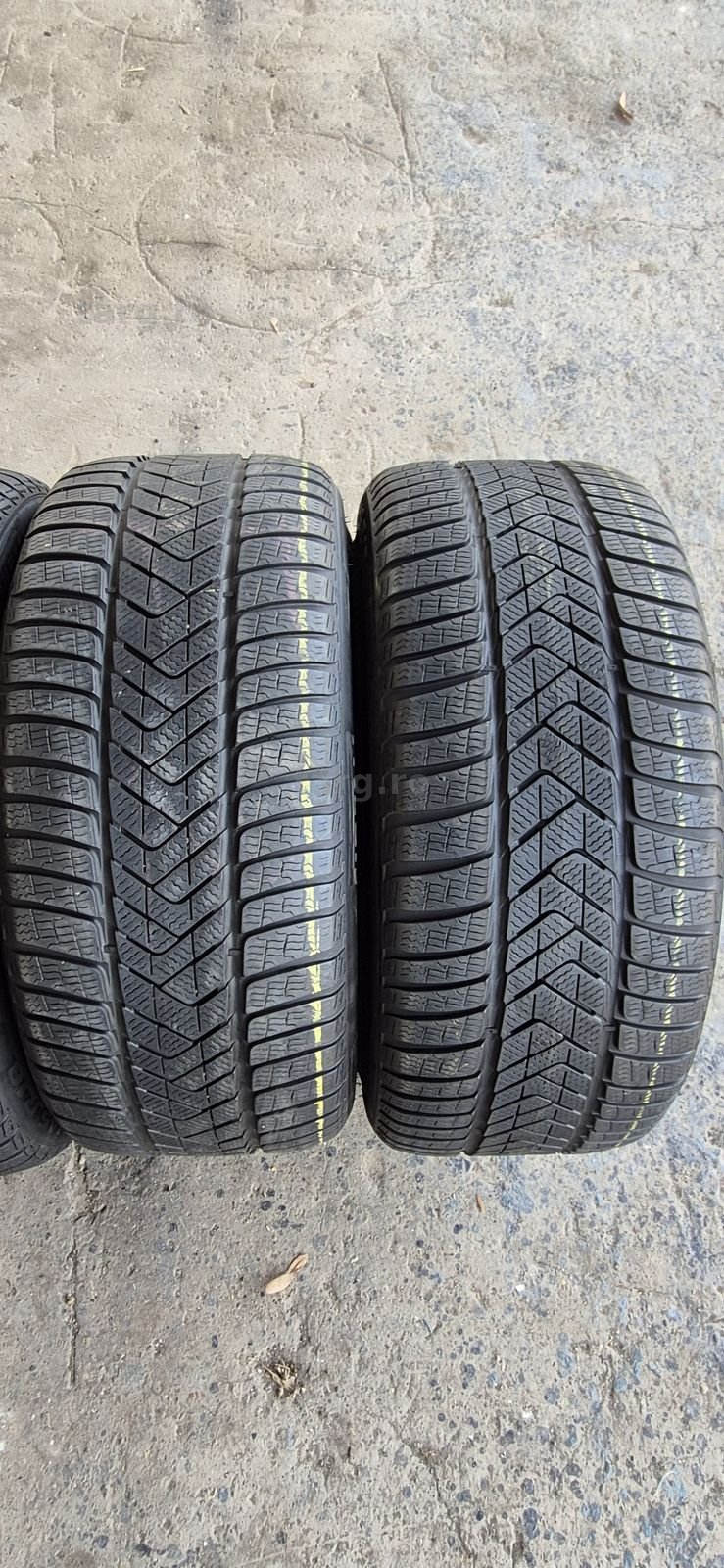 4 anvelope iarna Pirelli,fata 245/45/18,spate 275/40/18.Pret/bucata 3