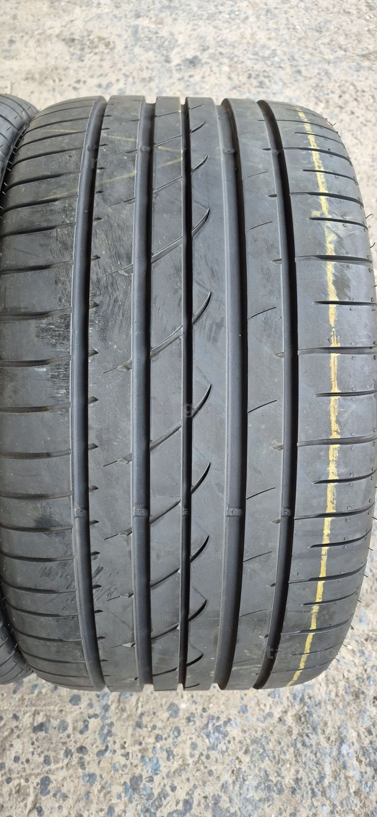 2 anvelope vara Goodyear 285/35/19.Pretul este pe bucata. 2