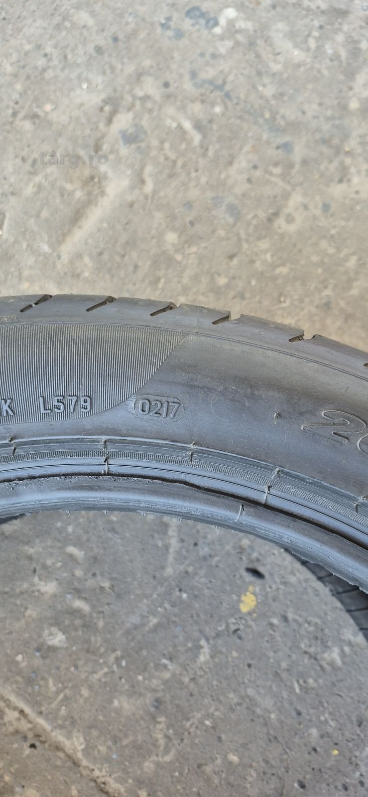 2 anvelope vara Pirelli 265/40/19.Pretul este pe bucata. 6