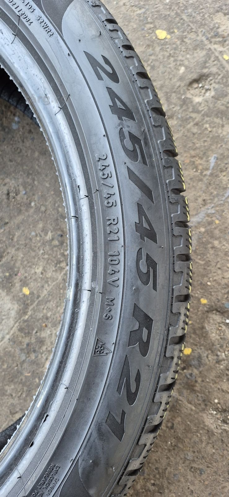2 anvelope iarna Pirelli 245/45/21,dot 2020.Pretul este pe bucata 5