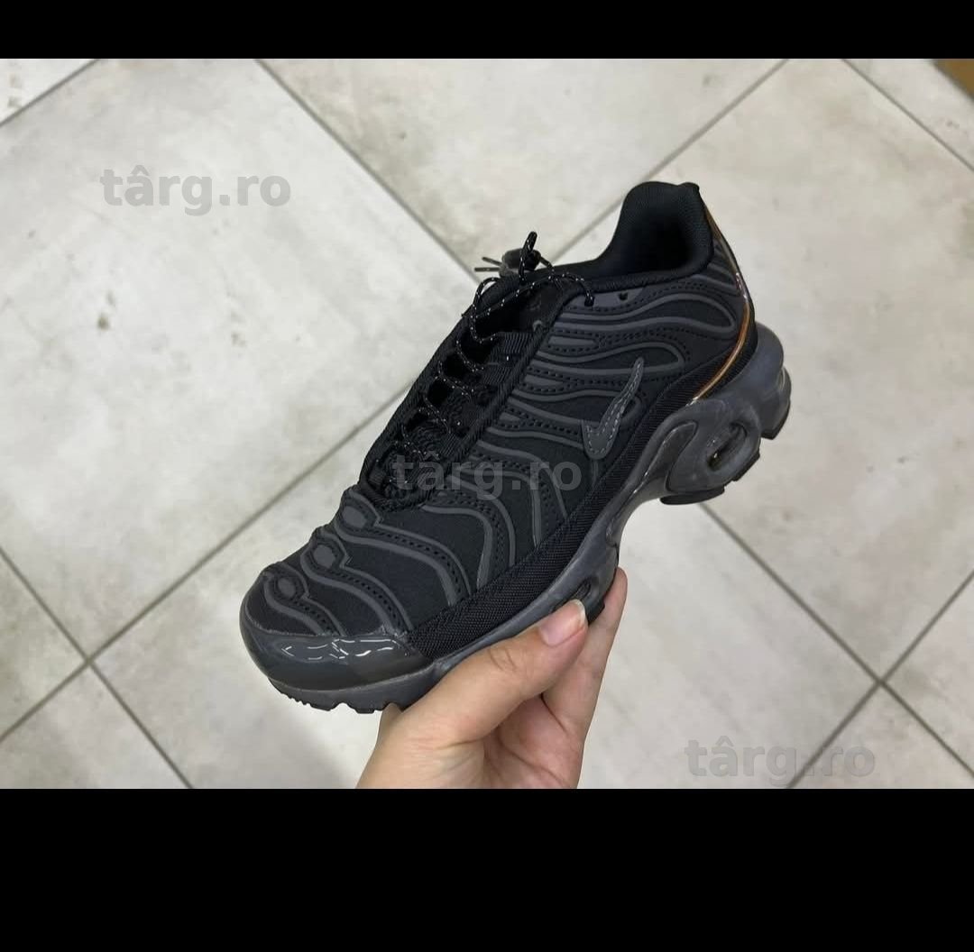 Nike air max plus drift., 3