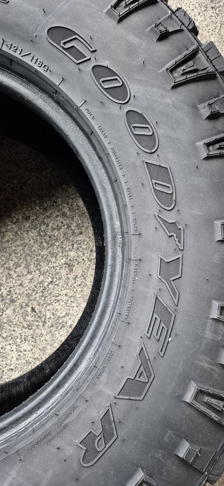 4 anvelope M+S ca si noi Goodyear 315/70/17.Pretul este pe bucata 4