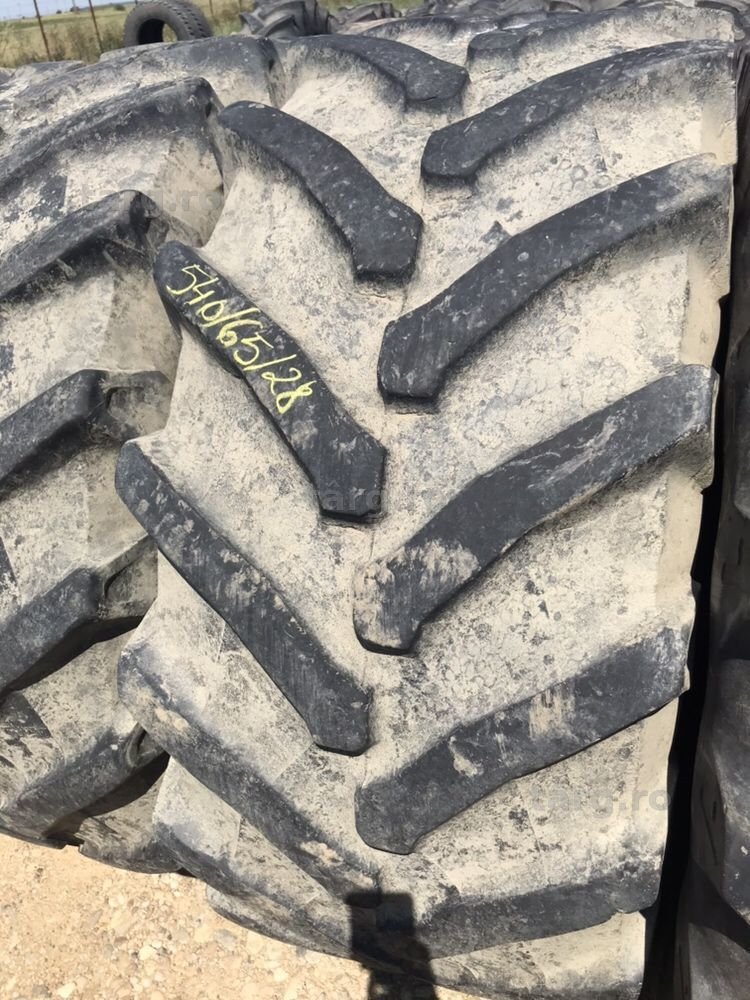 540/65r24 Pirelli 2