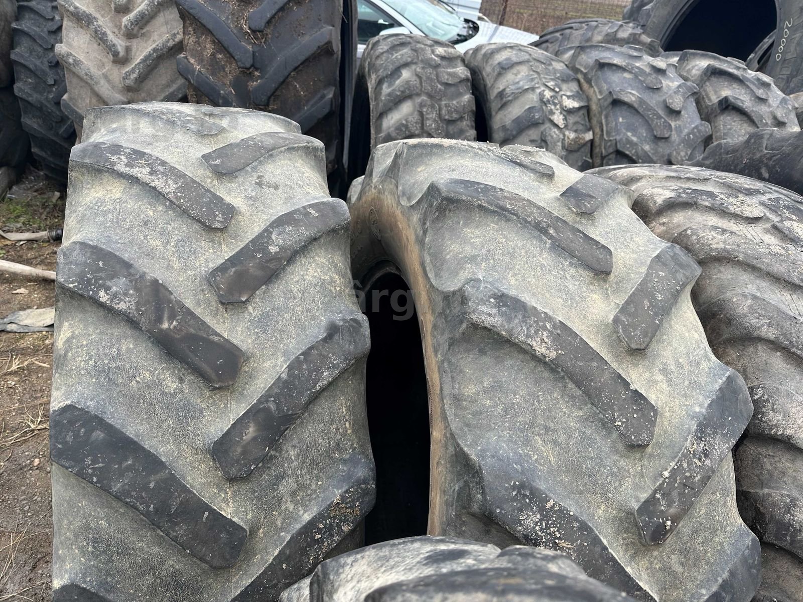 420/70 R28 Goodyear