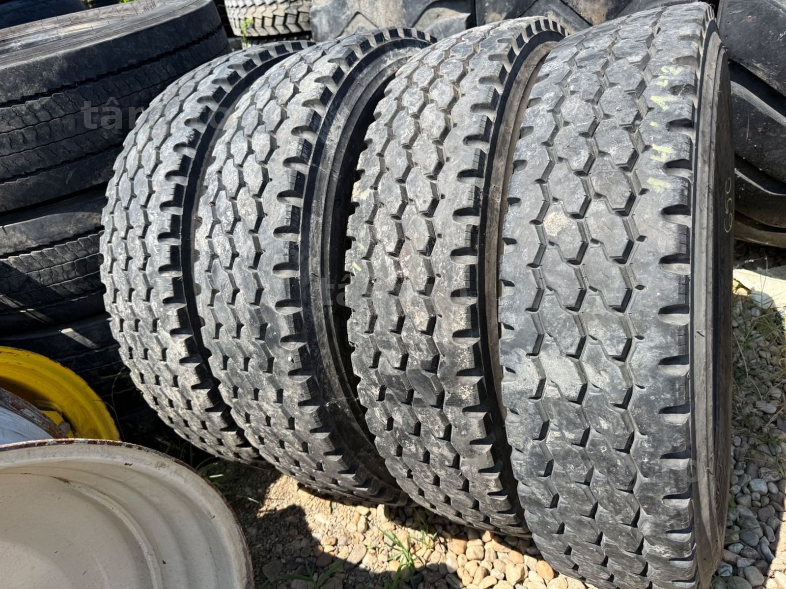 10r22,5 Bridgestone