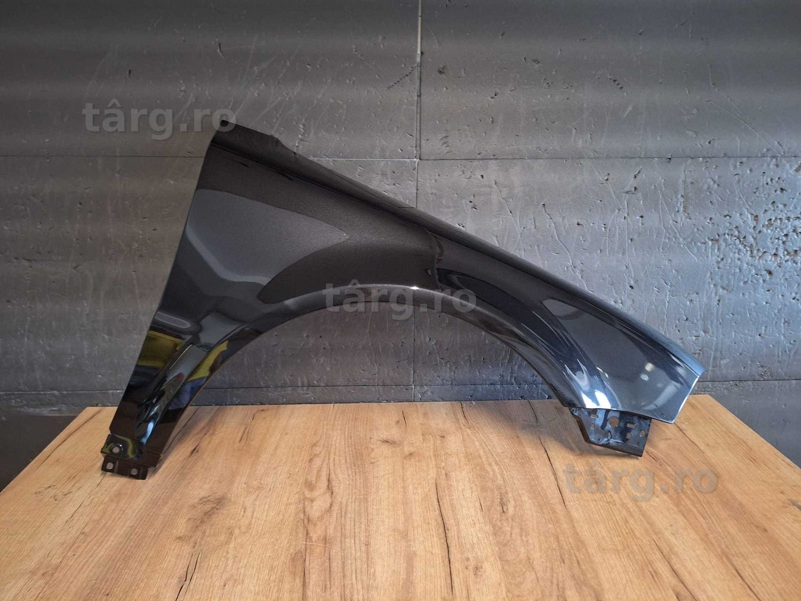 Aripa Fata Dreapta VW Passat B5.5 An 2003-2005 (LC9Z (Negru))
