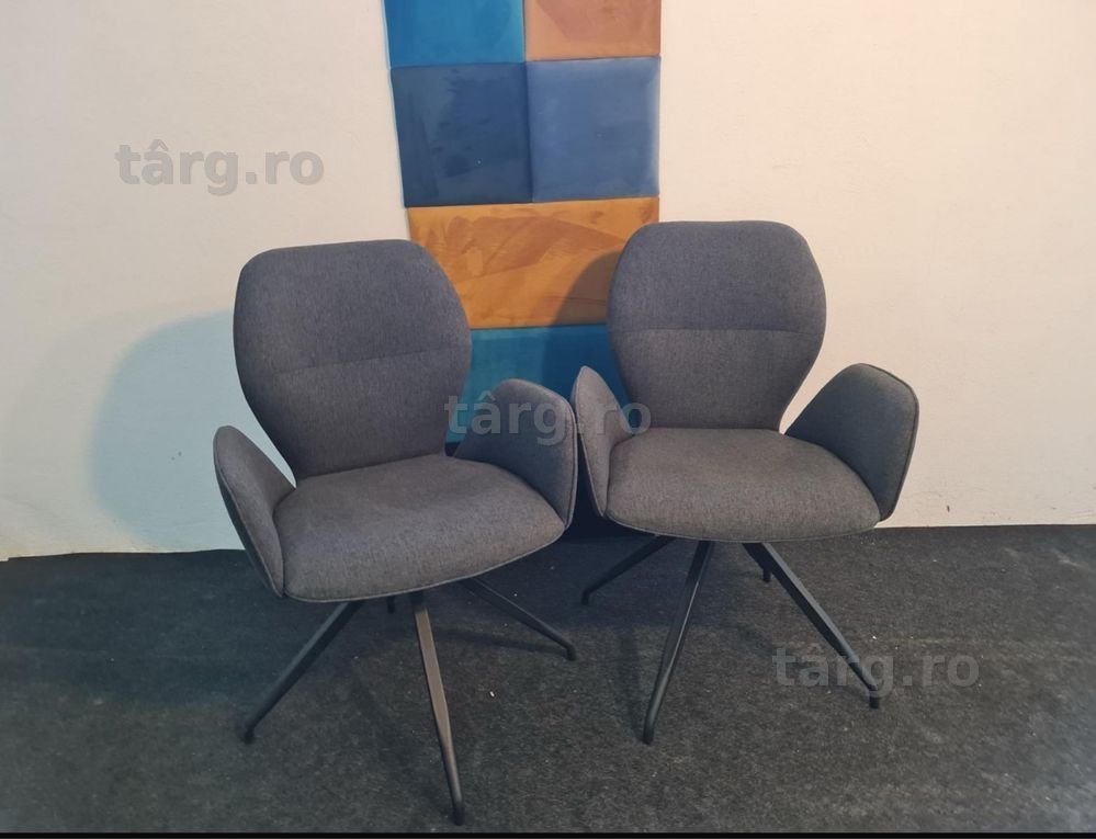 Set doua scaune tapitate si rotative