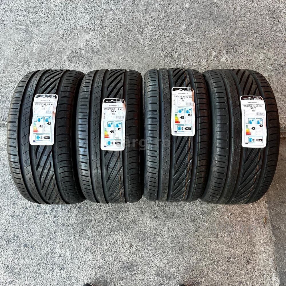 2 anvelope noi de vara 255/35/19 Uniroyal
