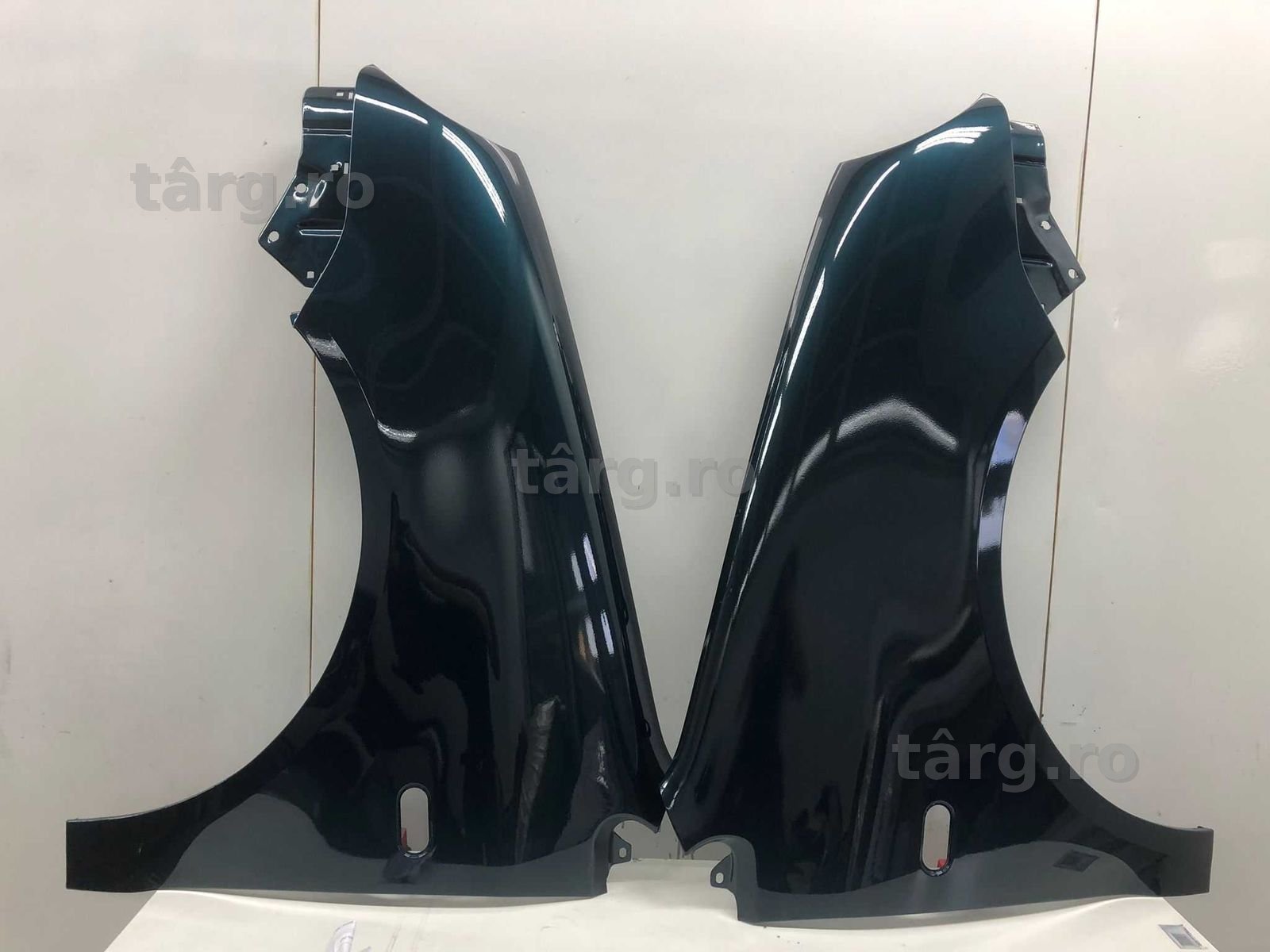 Aripa Fata Dreapta & Stanga VW Polo 5 V An 2002-2005 (LC6X (Verde))