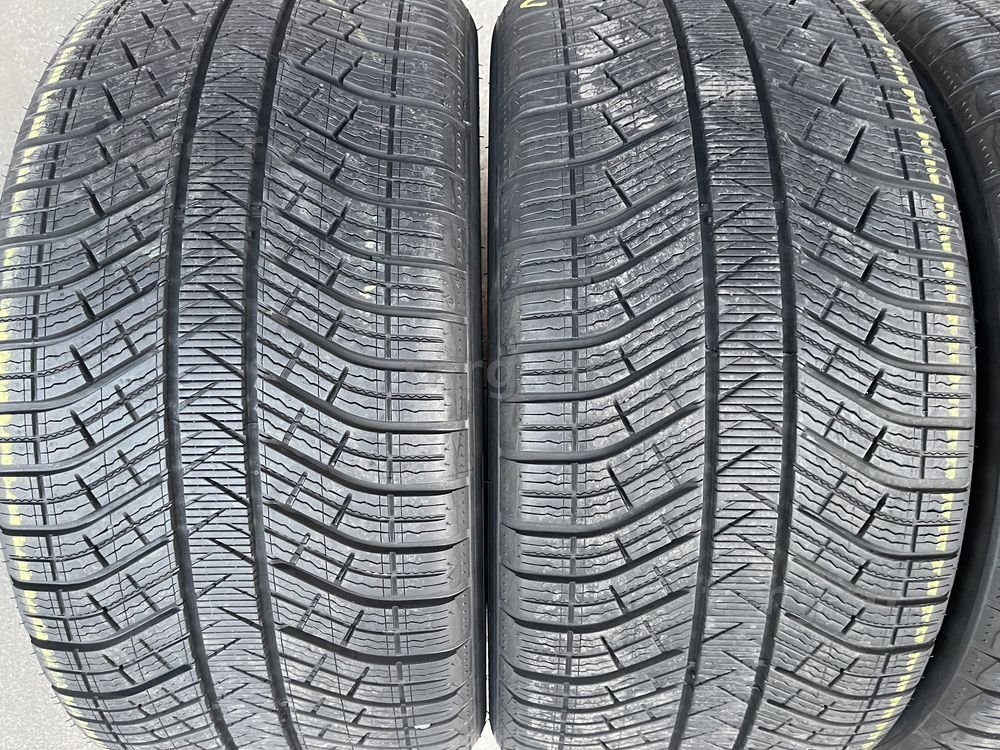 4 anvelope de iarna 295/40/20 Michelin 2