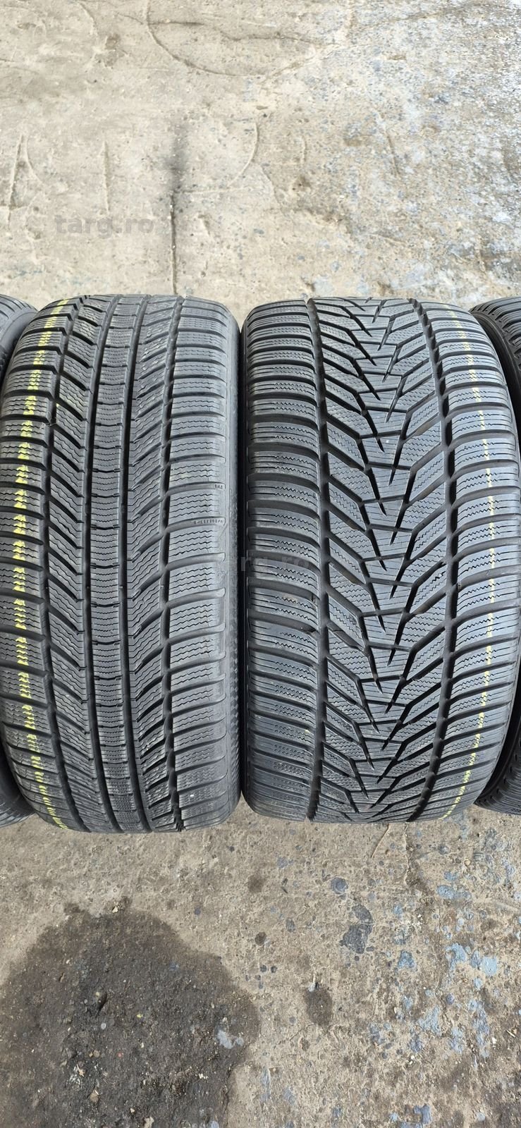 4 anvelope iarna,fata Continental 245/40/19,spate Hankook 275/35/19. 2
