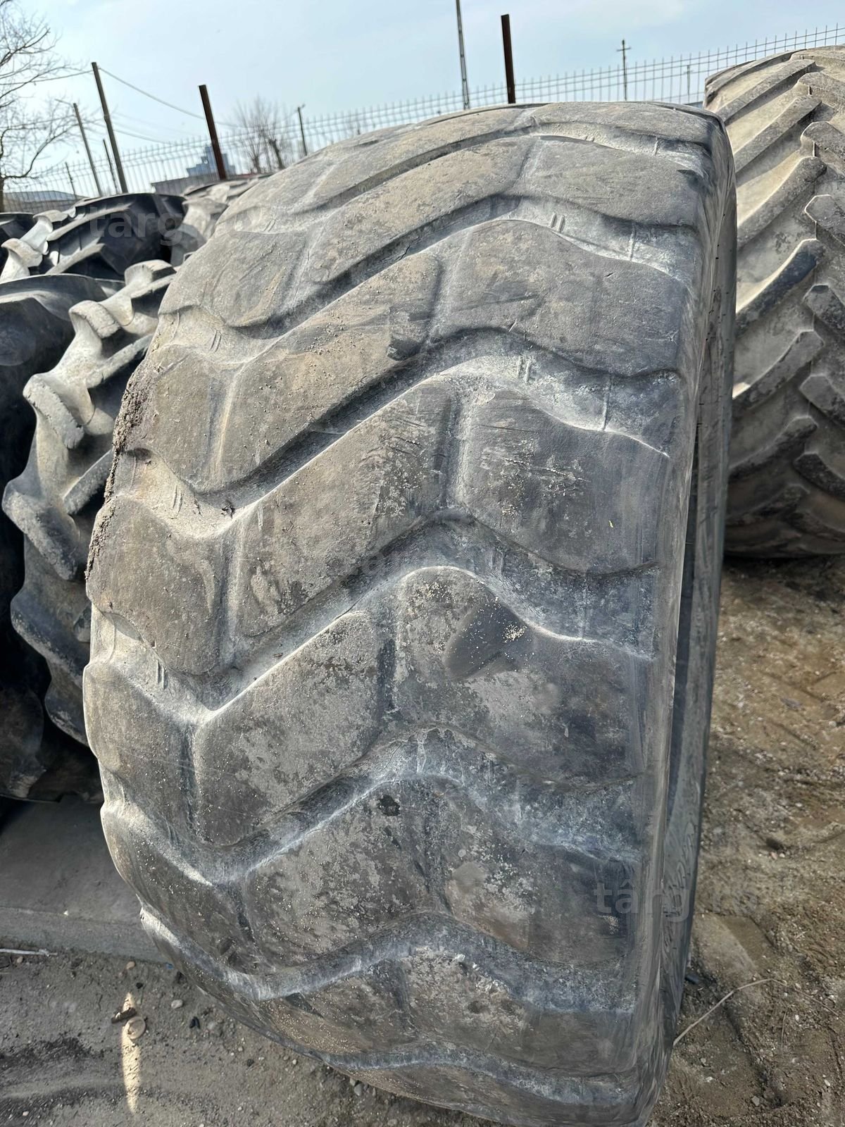 26.5  R25  Goodyear