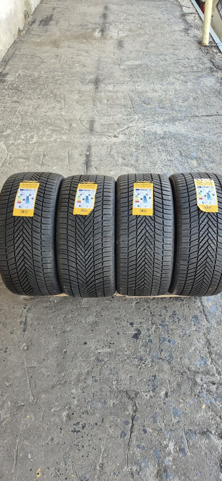 4 anvelope M+S noi Tercelo 255/35/19,dot 2026.Pretul este pe bucata.